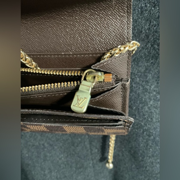✅AUTHENTIC AVAILABLE LONG DAMIER LOUIS VUITTON WALLET - Picture 10 of 16